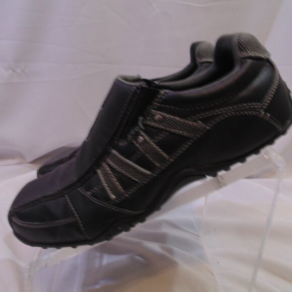 Day Five Sneaker Shoes Mens Size 11M Black Slip On Gripped Casual Athletic - Picture 4 of 8